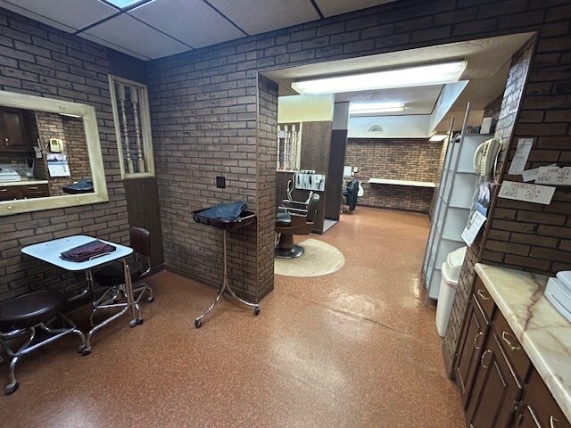 More Photos Of 640 5th Ave, Troy Specialty For Sale