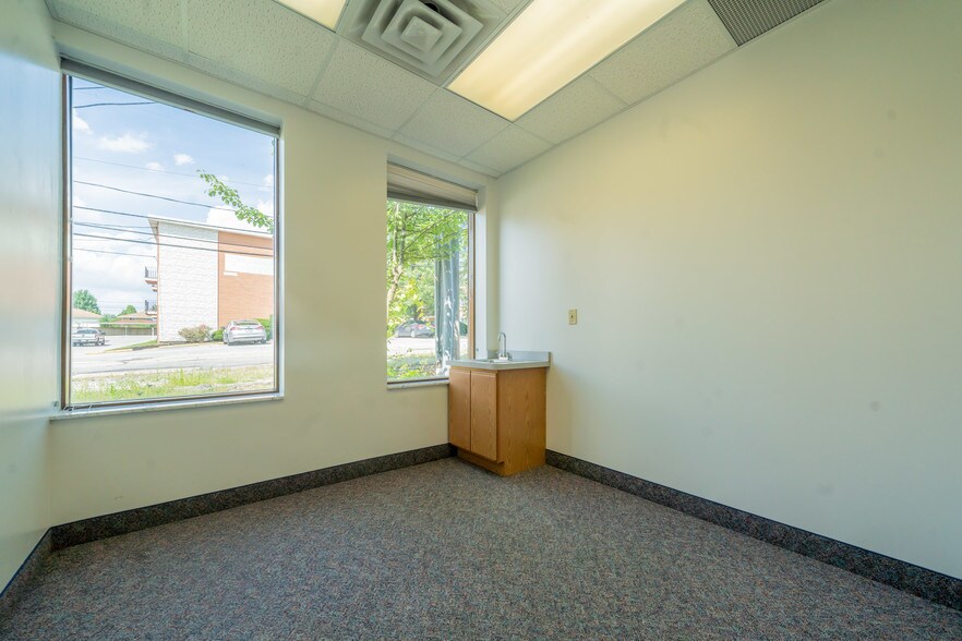 More Photos Of 12575 Rockside Rd, Garfield Heights Medical For Sale