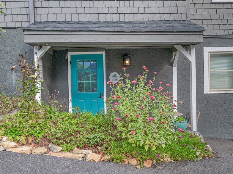 More Photos Of 339 Merrimon Ave, Asheville Office For Sale