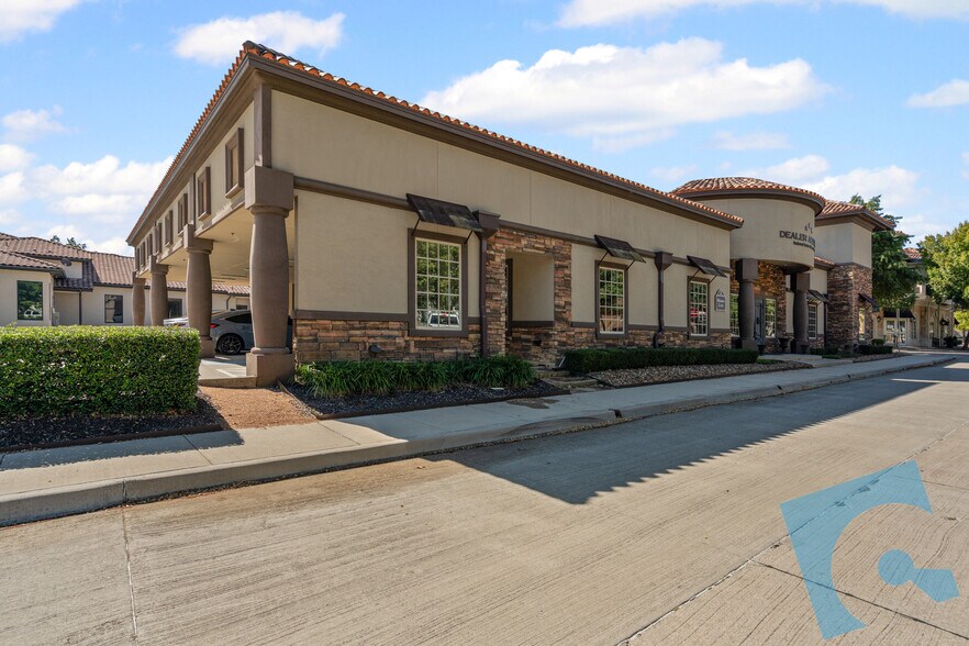 More Photos Of 23 Mission Ln, Colleyville Office For Sale