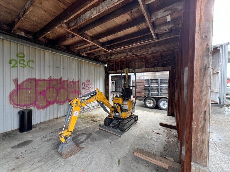 More Photos Of 1019 High St, Oakland Manufacturing For Lease