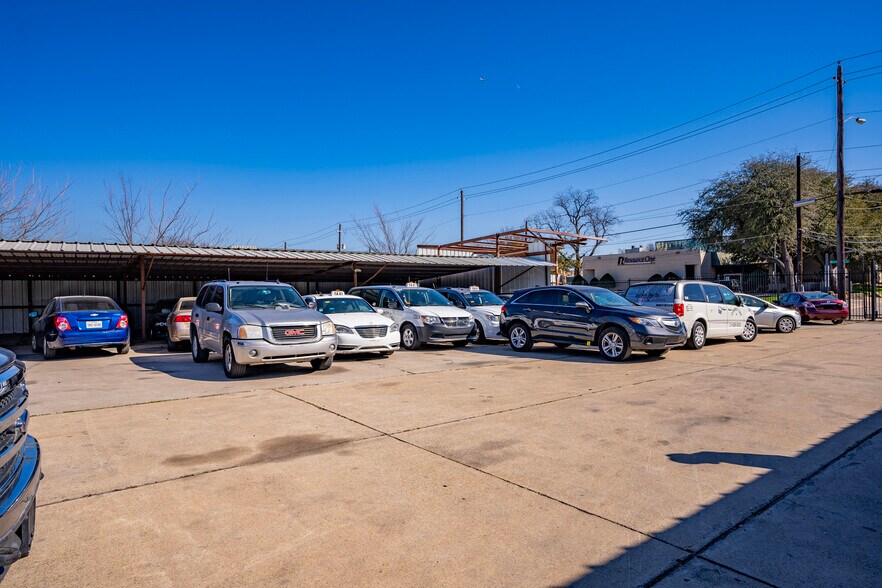 More Photos Of 1204 Powhattan St, Dallas Industrial For Sale