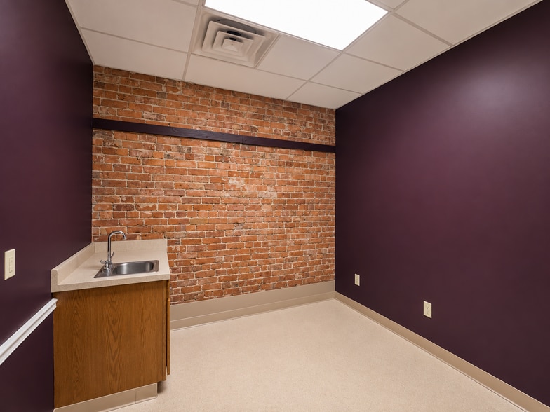 More Photos Of 210 N Liberty St, Jackson Storefront Retail Office For Lease
