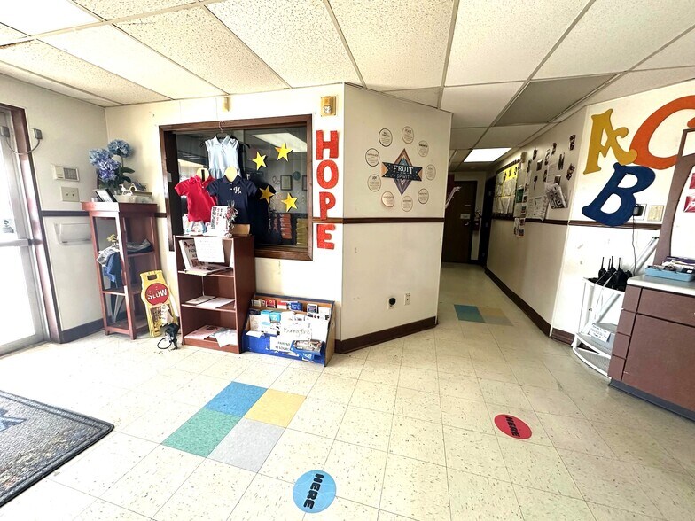 More Photos Of 2210 Kelly Blvd, Carrollton Daycare Center For Sale