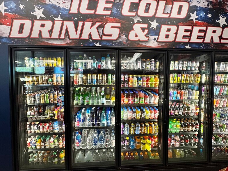 More Photos Of 42550 Jackson St, Indio Service Station For Sale