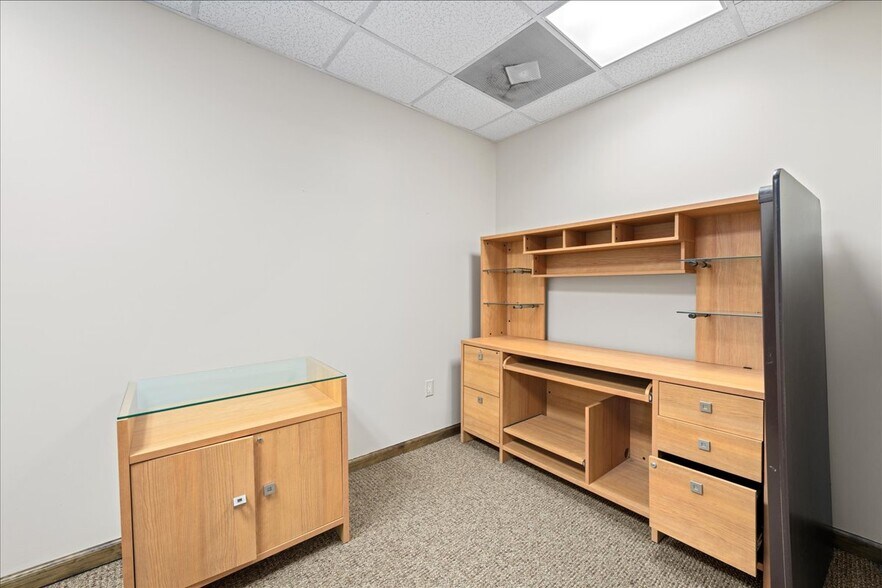 More Photos Of 303 E Main St, Pickens General Retail For Sale