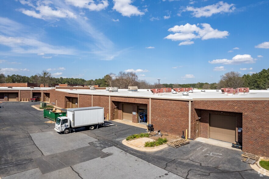 More Photos Of 1670 Oakbrook Dr, Norcross Light Distribution For Lease