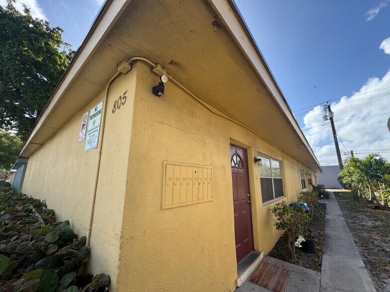 More Photos Of , Lake Worth Multifamily For Sale