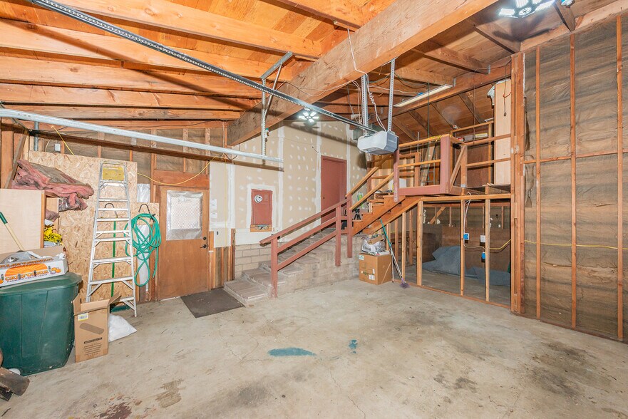More Photos Of 30890 CA-3, Weaverville Office For Sale