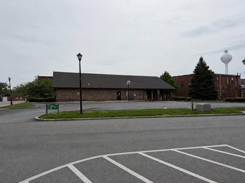More Photos Of 124 E Main St, McComb Bank For Sale