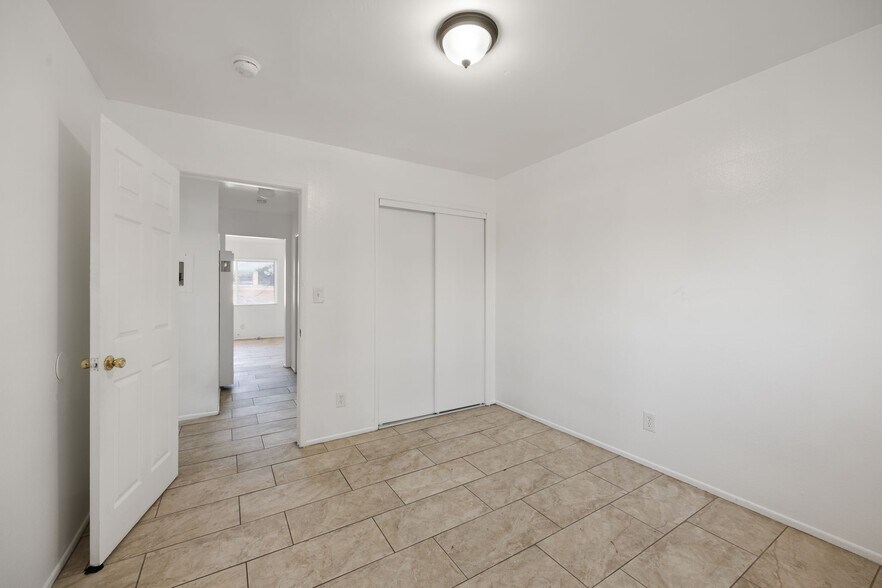 More Photos Of 8925 Broadway, Los Angeles Apartments For Sale