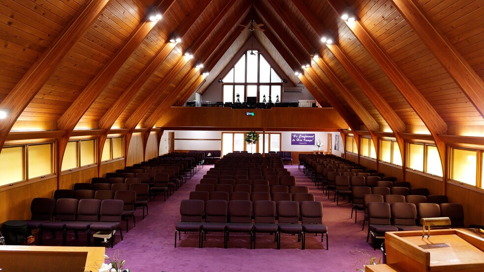 More Photos Of 2651 Hamline Ave N, Roseville Religious Facility For Sale