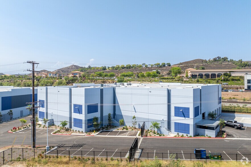 More Photos Of 2424 Hook Dr, Simi Valley Manufacturing For Sale