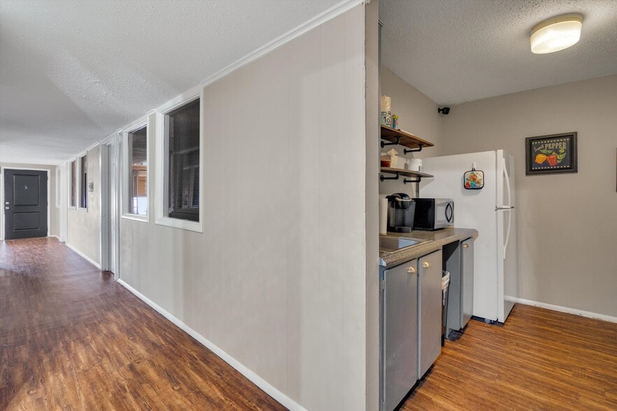 More Photos Of 4005 Rufe Snow Dr, North Richland Hills Medical For Sale