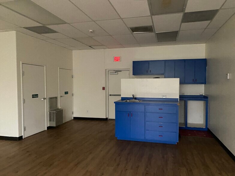 More Photos Of 630 W 17th Pl, Tempe Schools For Lease