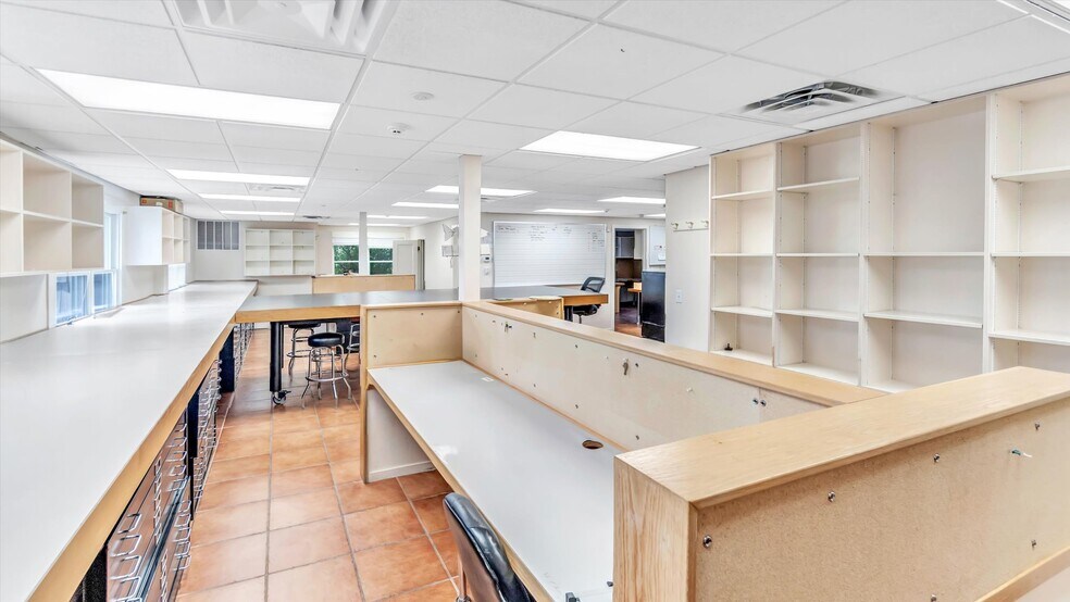 More Photos Of 921 County Road 39, Southampton Office For Sale