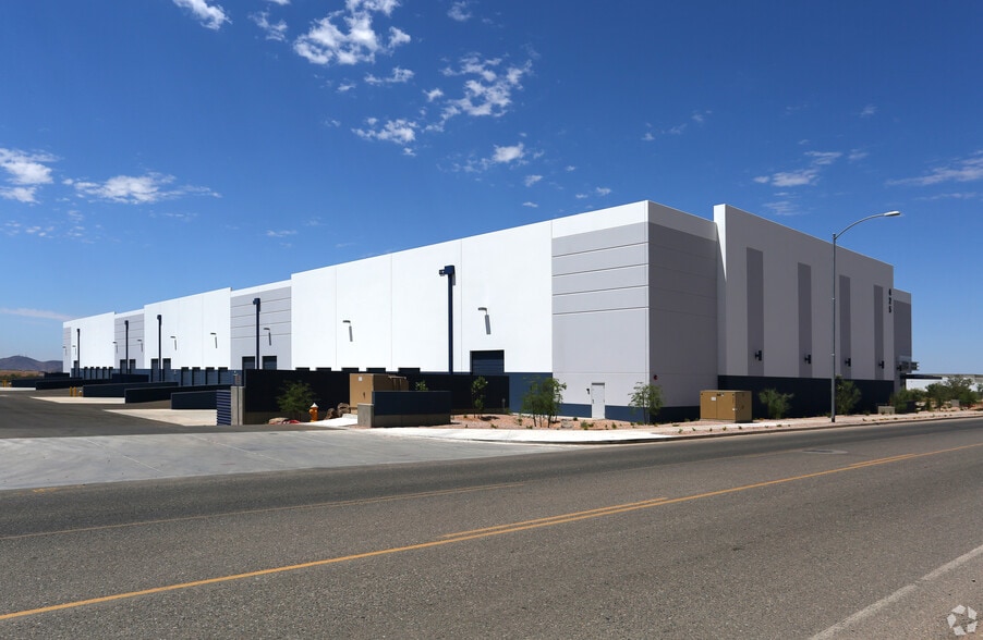 More Photos Of 325 E Pinnacle Peak Rd, Phoenix Unknown For Lease