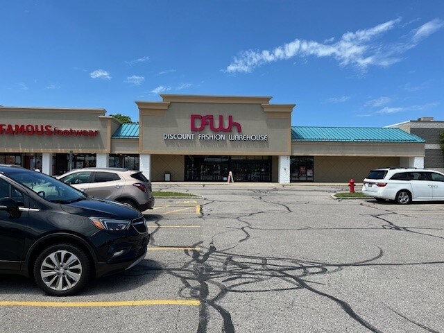 Primary Photo Of 7900 Plaza Blvd, Mentor General Retail For Lease
