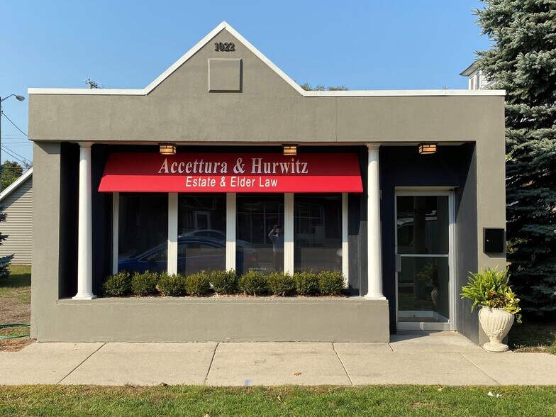 More Photos Of 1022 S Washington Ave, Royal Oak Office For Lease