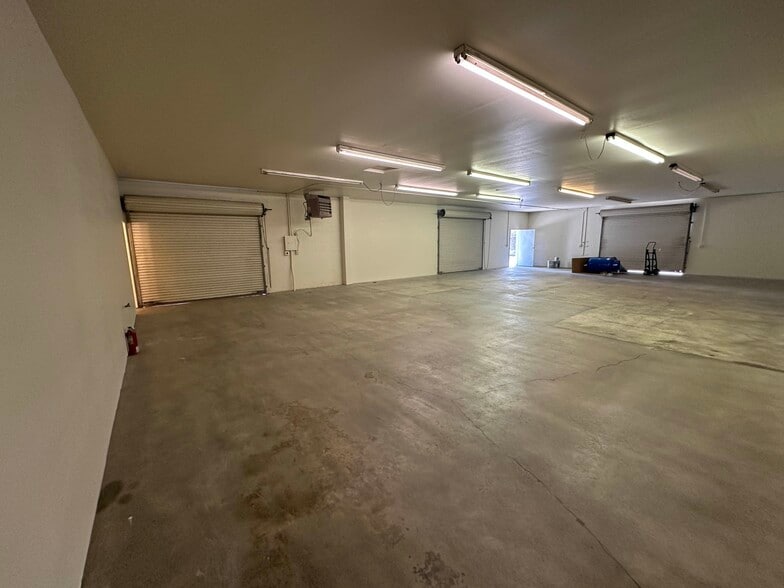 More Photos Of 80 Barham Ave, Santa Rosa Warehouse For Sale