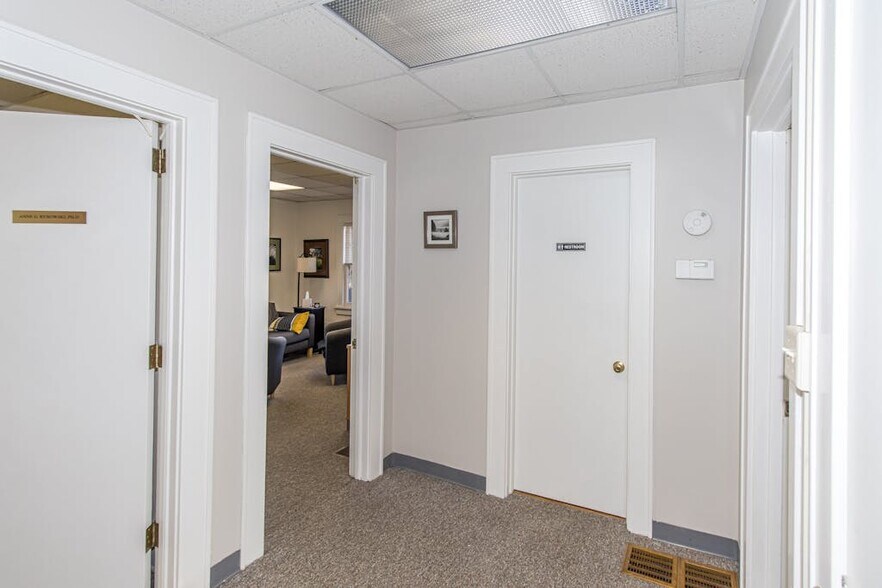 More Photos Of 114 S Euclid Ave, Westfield Office For Sale