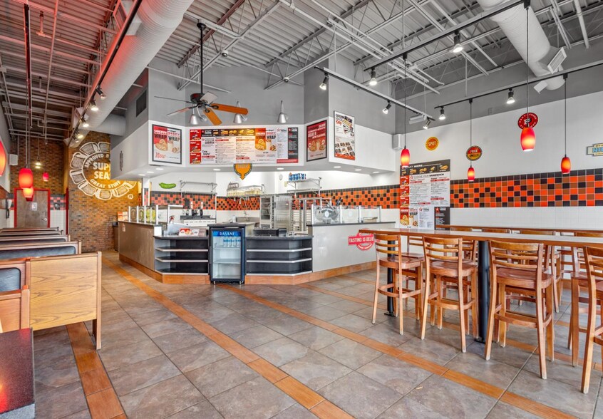 More Photos Of 11500 Midlothian Tpke, Richmond General Retail For Lease