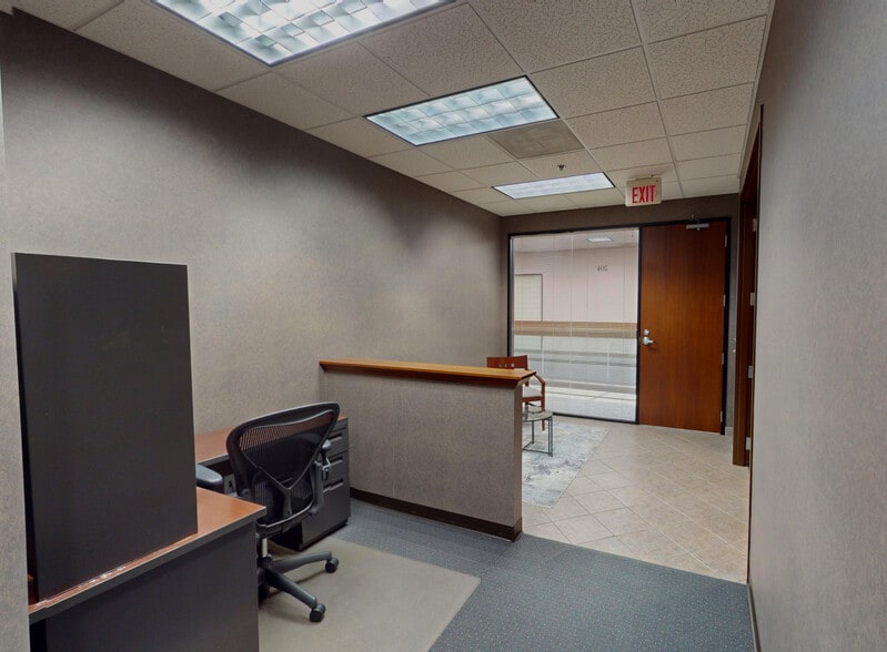 More Photos Of 1700 Park St, Naperville Office For Lease