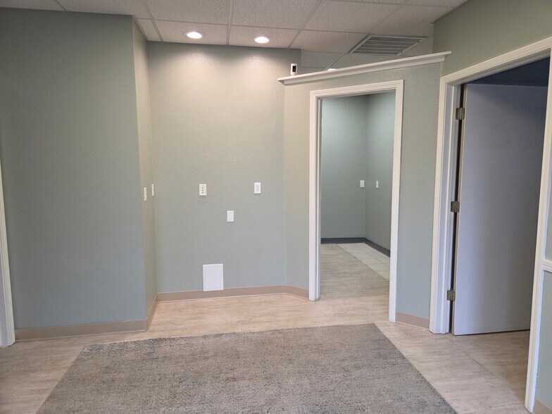 More Photos Of 866-870 W Hayden Ave, Hayden Office For Lease