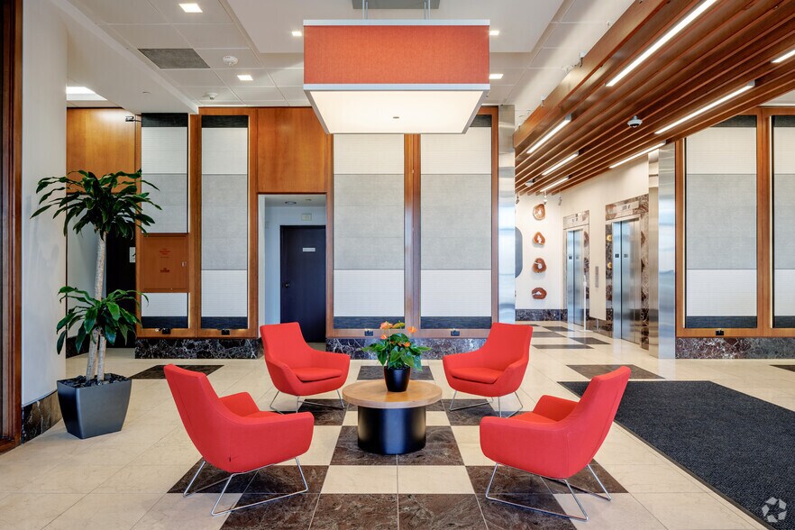 More Photos Of 950 S Cherry St, Denver Office For Lease