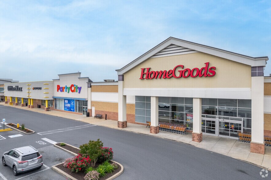 More Photos Of 1700 Fruitville Pike, Lancaster General Retail For Sale