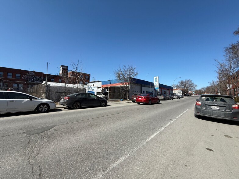 More Photos Of 4278 St Frontenac, Frontenac Auto Repair For Sale