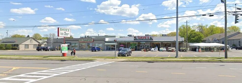Primary Photo Of 2715 Union Rd, Cheektowaga Restaurant For Lease