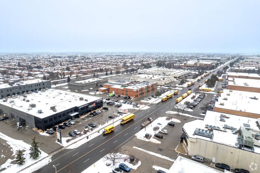 More Photos Of 120 Jevlan Dr, Vaughan Warehouse For Lease