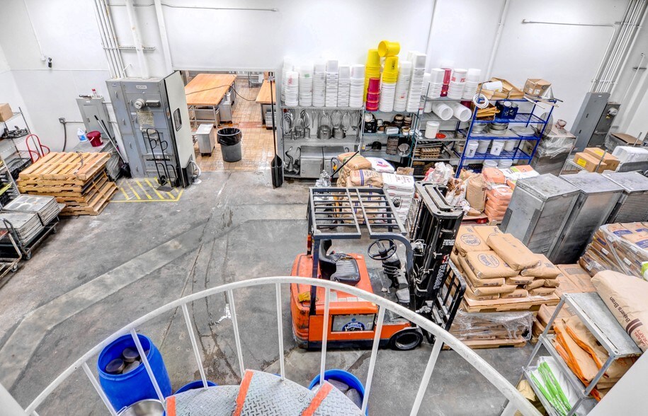 More Photos Of 703 S Main St, Burbank Food Processing For Sale