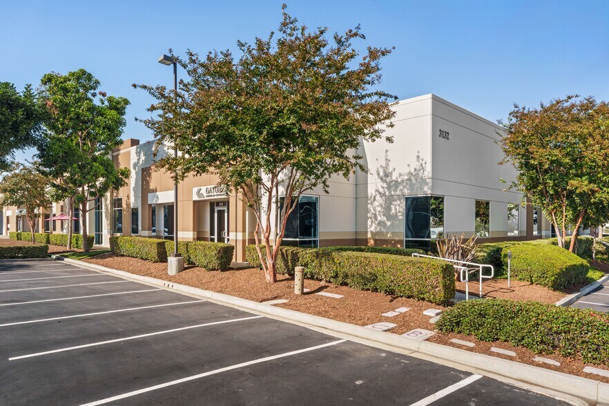 Primary Photo Of 3132 Tiger Run Ct, Carlsbad Research And Development For Lease