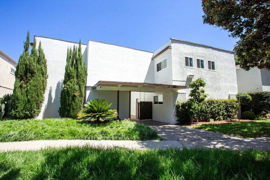 Primary Photo Of 705 E Santa Fe Ave, Fullerton Apartments For Sale