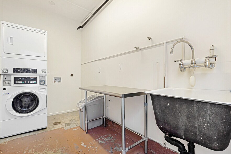 More Photos Of 4345 Ventura Canyon Ave, Sherman Oaks Apartments For Sale