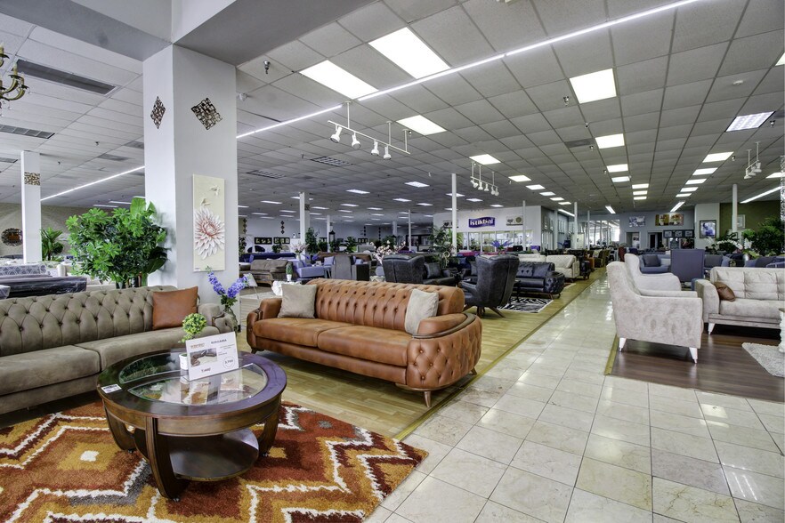 More Photos Of 3226 Hillcroft St, Houston Freestanding For Sale