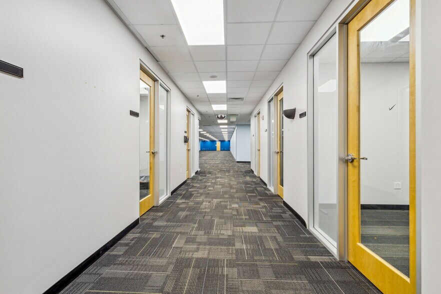 More Photos Of 1575 Garden of the Gods Rd, Colorado Springs Light Manufacturing For Lease