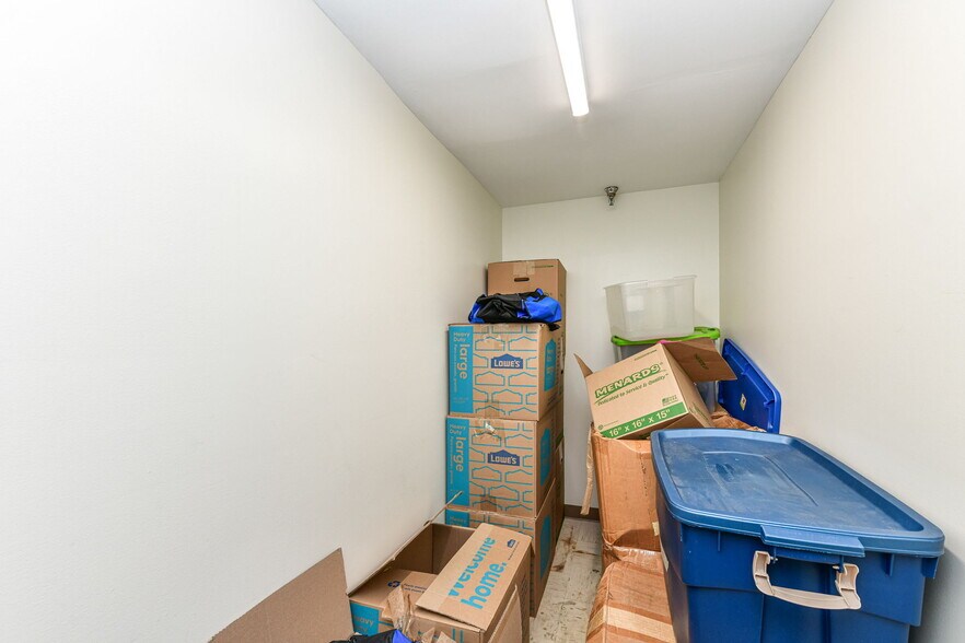 More Photos Of 1640 N Ritter Ave, Indianapolis Medical For Lease