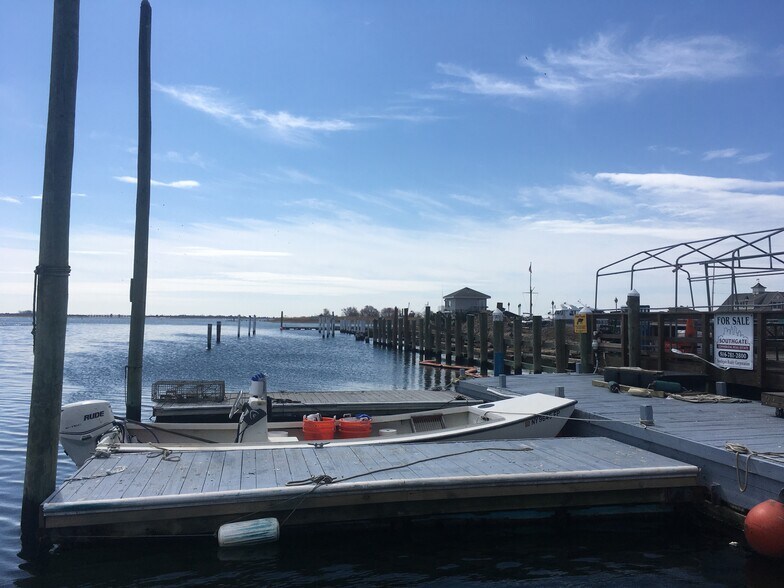 More Photos Of 405 Woodcleft Ave, Freeport Land For Sale