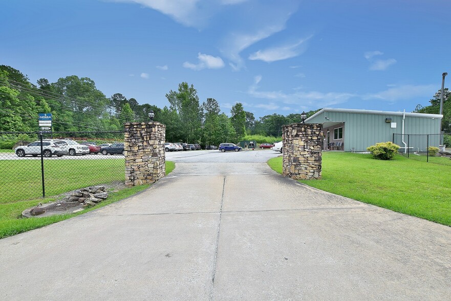 Primary Photo Of 33 Macon Dr, Cataula Showroom For Sale