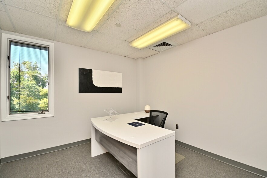More Photos Of 10903 Indian Head Hwy, Fort Washington Office For Lease