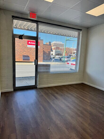 More Photos Of 300-312 E Jefferson St, Monroe Storefront Retail Office For Lease