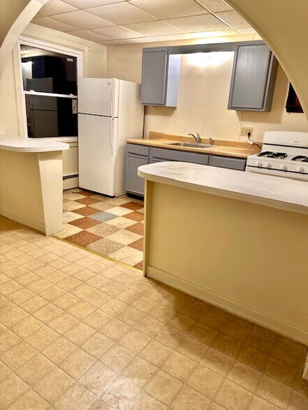 More Photos Of 862 Iron Ridge Rd, Spring Grove Apartments For Sale