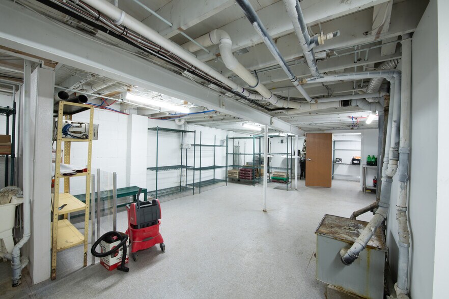 More Photos Of 221 2nd Ave, Carnegie Freestanding For Sale
