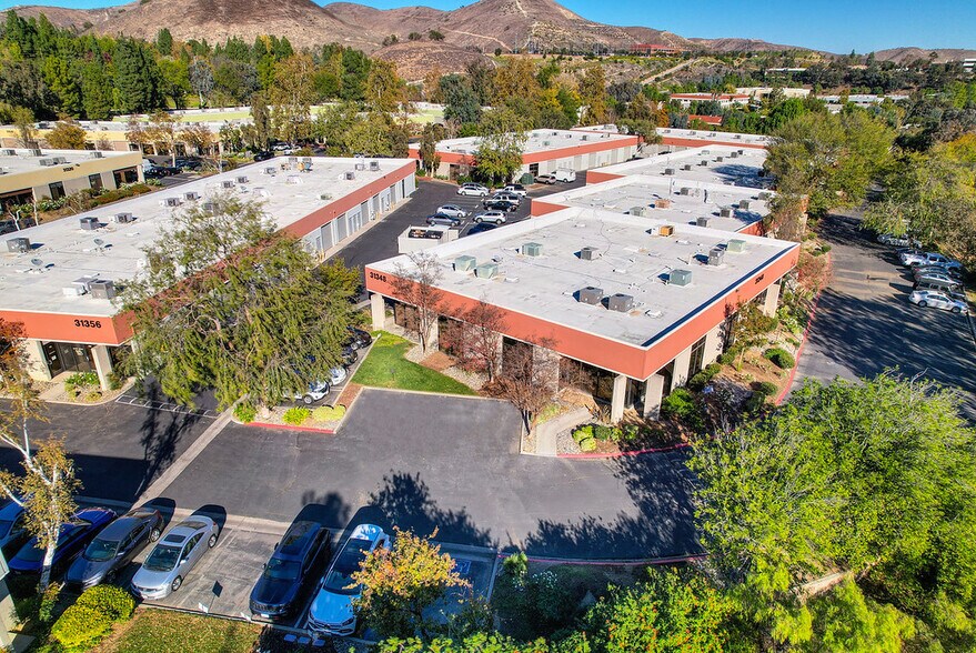 More Photos Of 31304-31348 Via Colinas, Westlake Village Unknown For Lease