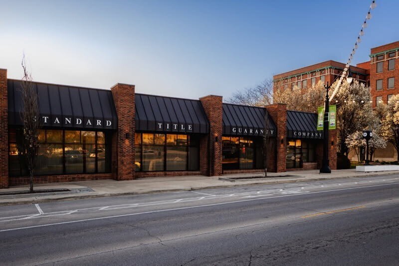 More Photos Of 215 S Schuyler Ave, Kankakee General Retail For Sale