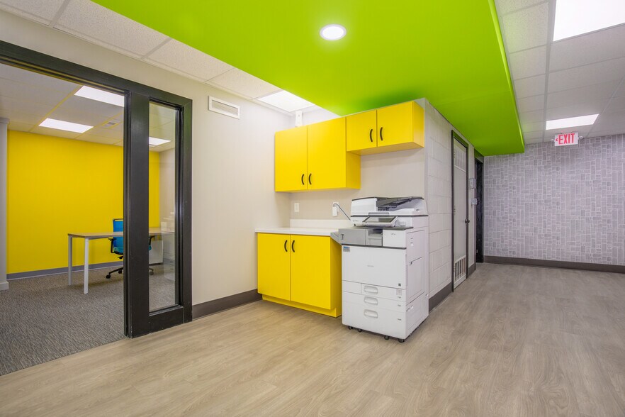 More Photos Of 751 Rue Saint Francois St, Florissant Office For Lease