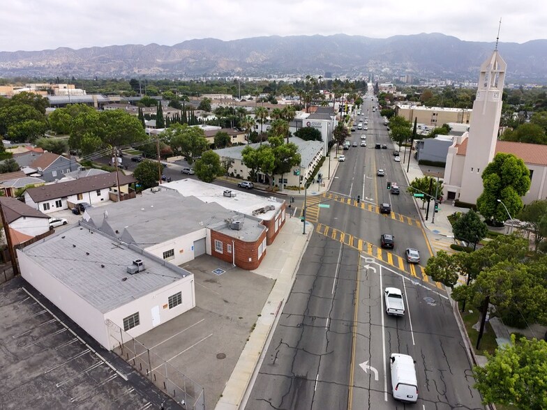 More Photos Of 2101 W Olive Ave, Burbank Warehouse For Sale